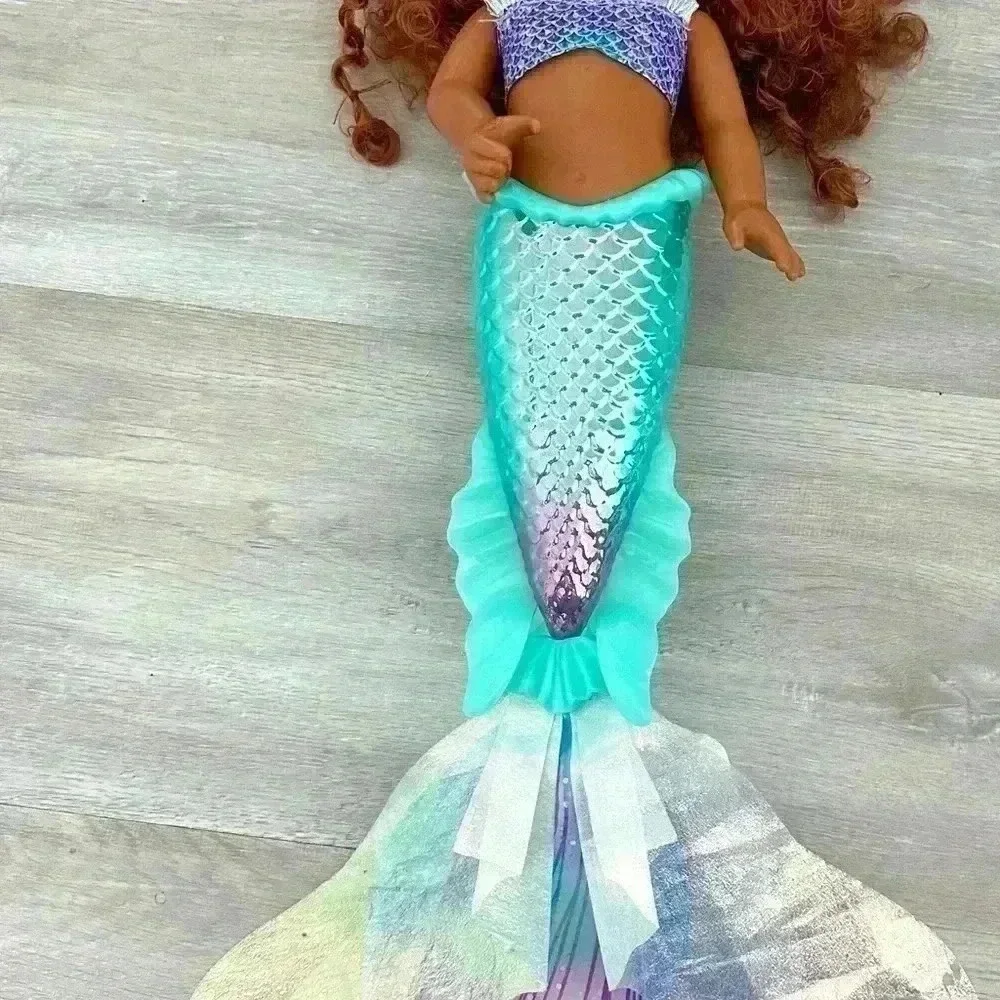 Sparkling Mermaid Doll With Light Up Tail Kids Play Toy